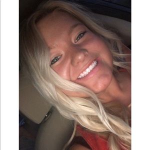 Meet your Posher, Christina